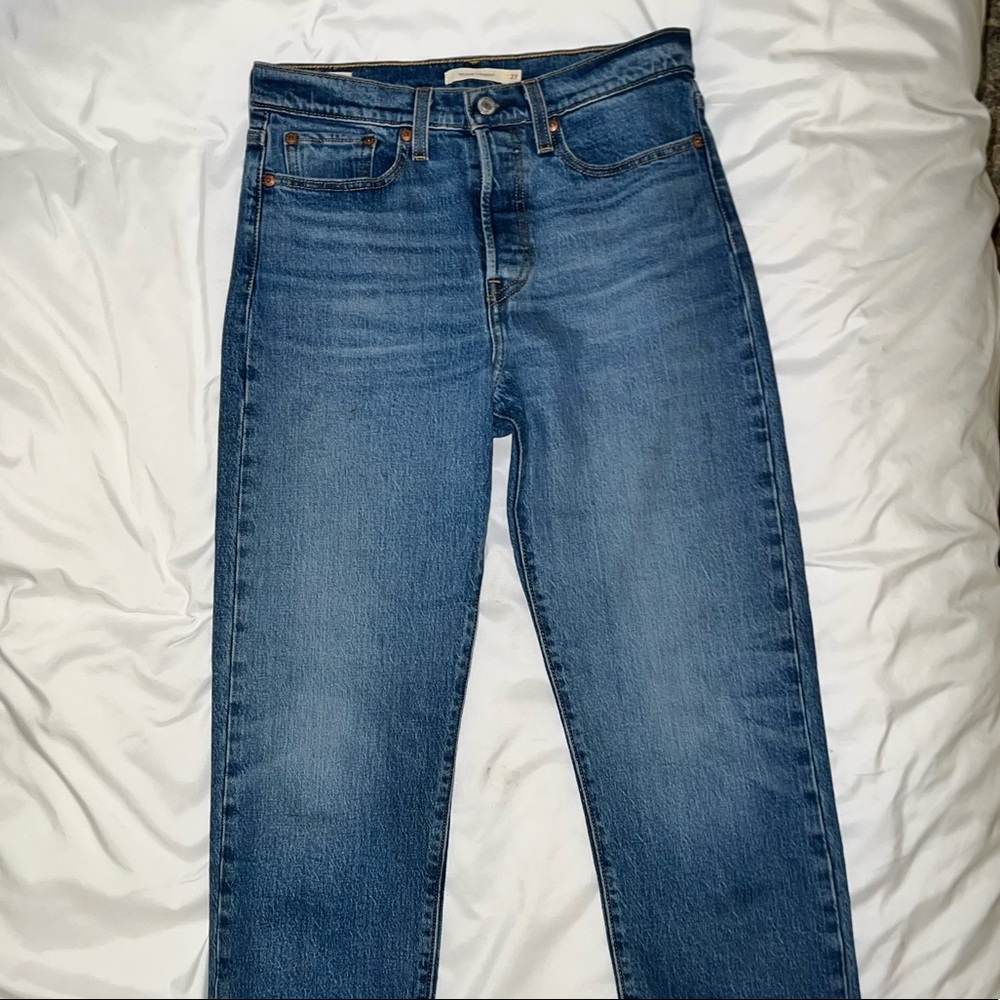 Levi’s Wedgie Straight Leg Size 27